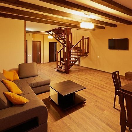Apartment On Lychakivska 利沃夫 外观 照片