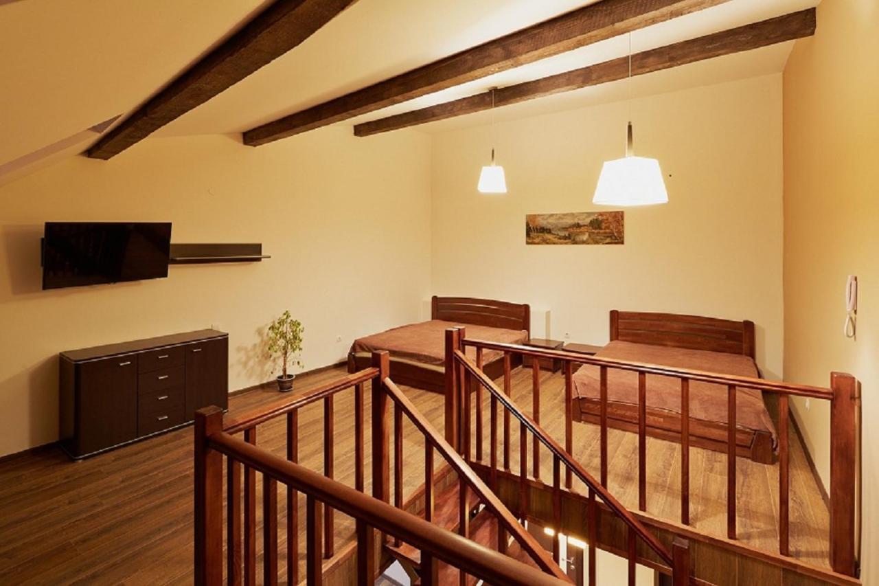 Apartment On Lychakivska 利沃夫 外观 照片